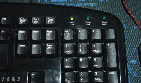  键盘上的三个灯是什么？三个指示灯不亮怎么办 电脑基础